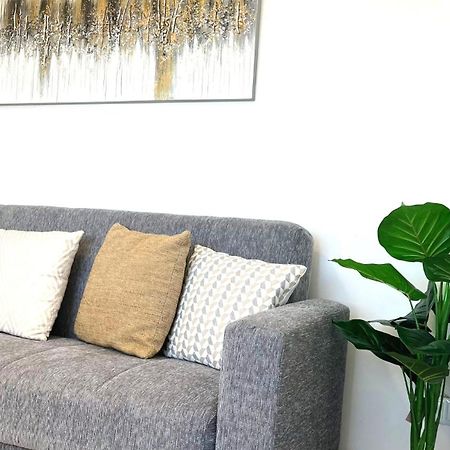 Apartamento Leyda En มาร์เบยา ภายนอก รูปภาพ